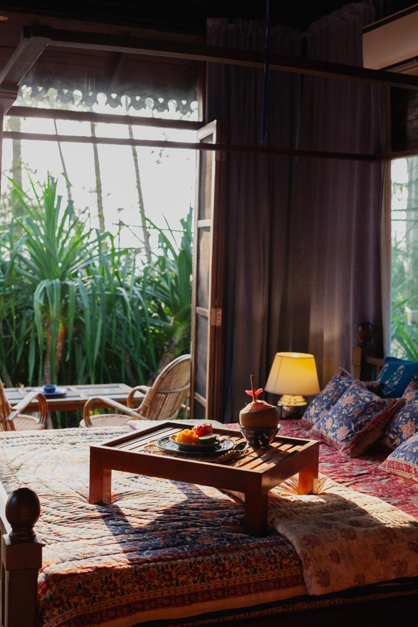 Fiesta - Beachfront Getaway Chalet Verna