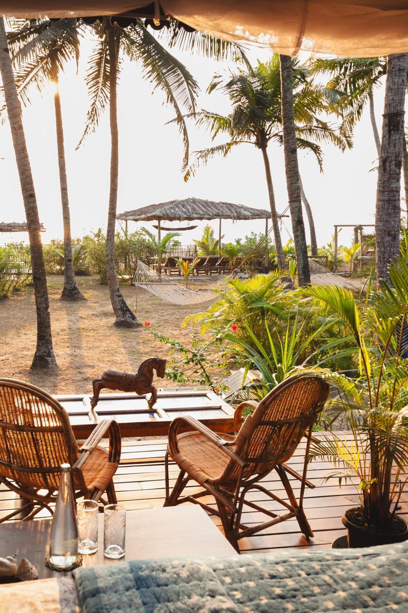 Fiesta - Beachfront Getaway Chalet Verna