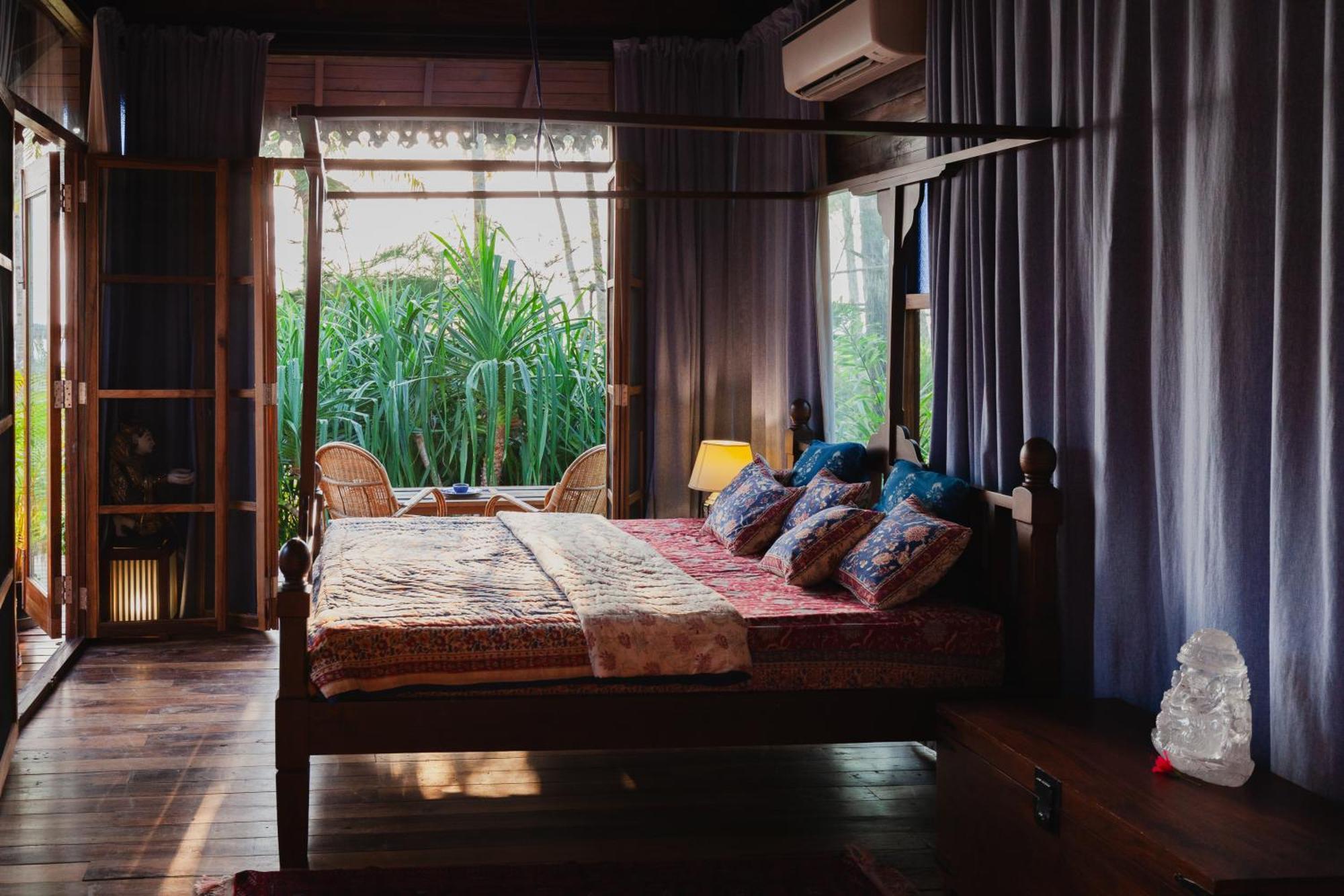 Chalet Fiesta - Beachfront Getaway *