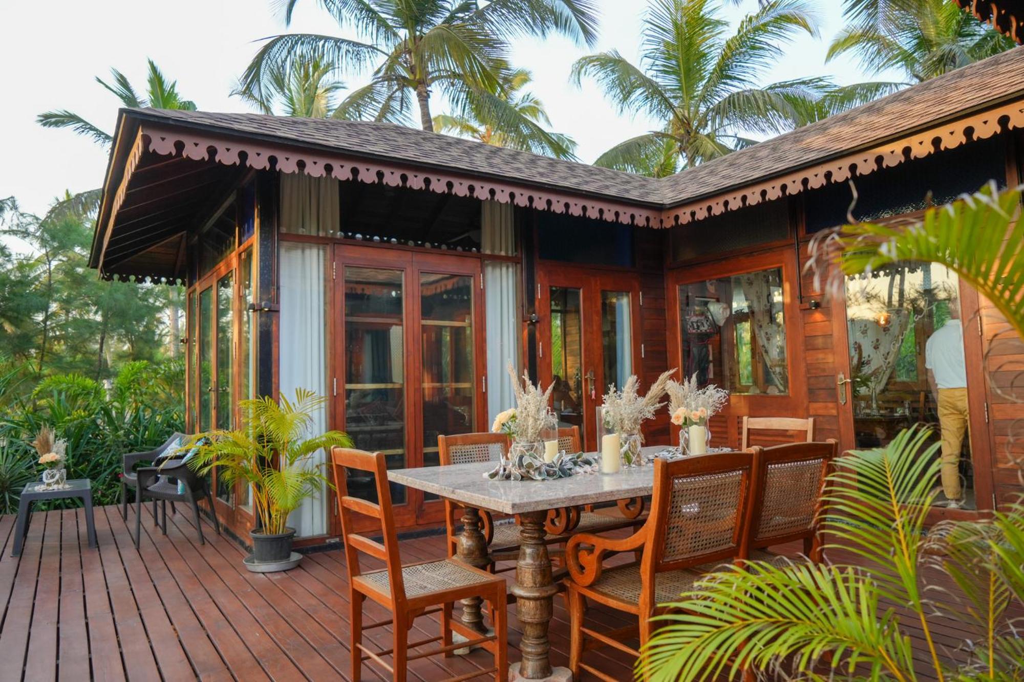 Chalet Fiesta - Beachfront Getaway