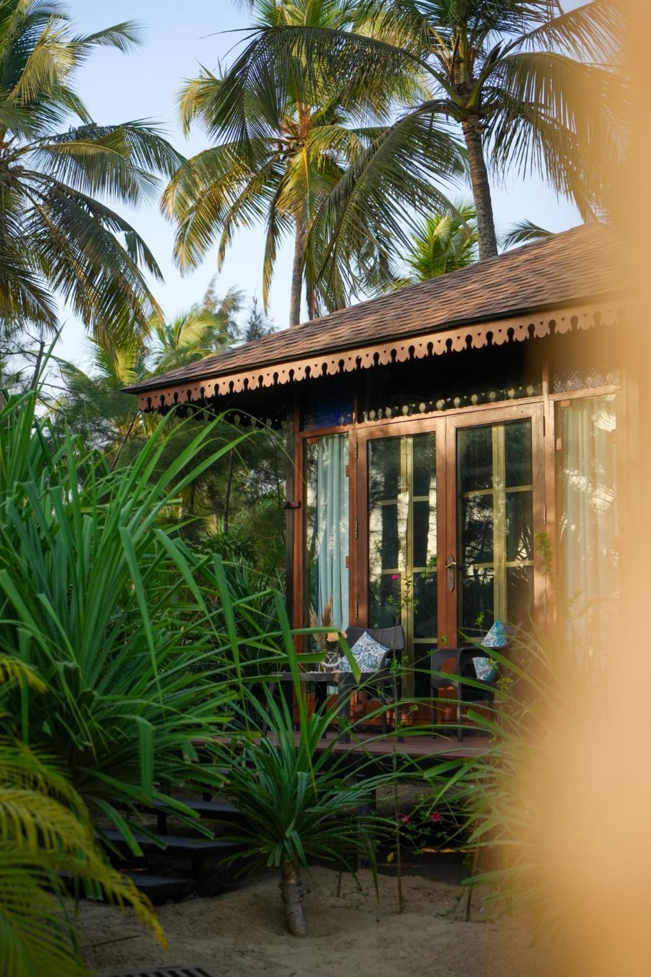 Fiesta - Beachfront Getaway